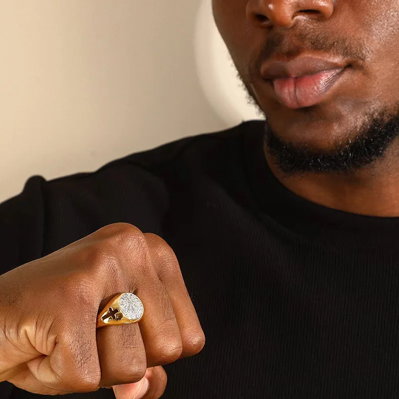 Кольца в стиле хип-хоп с золотым камнем