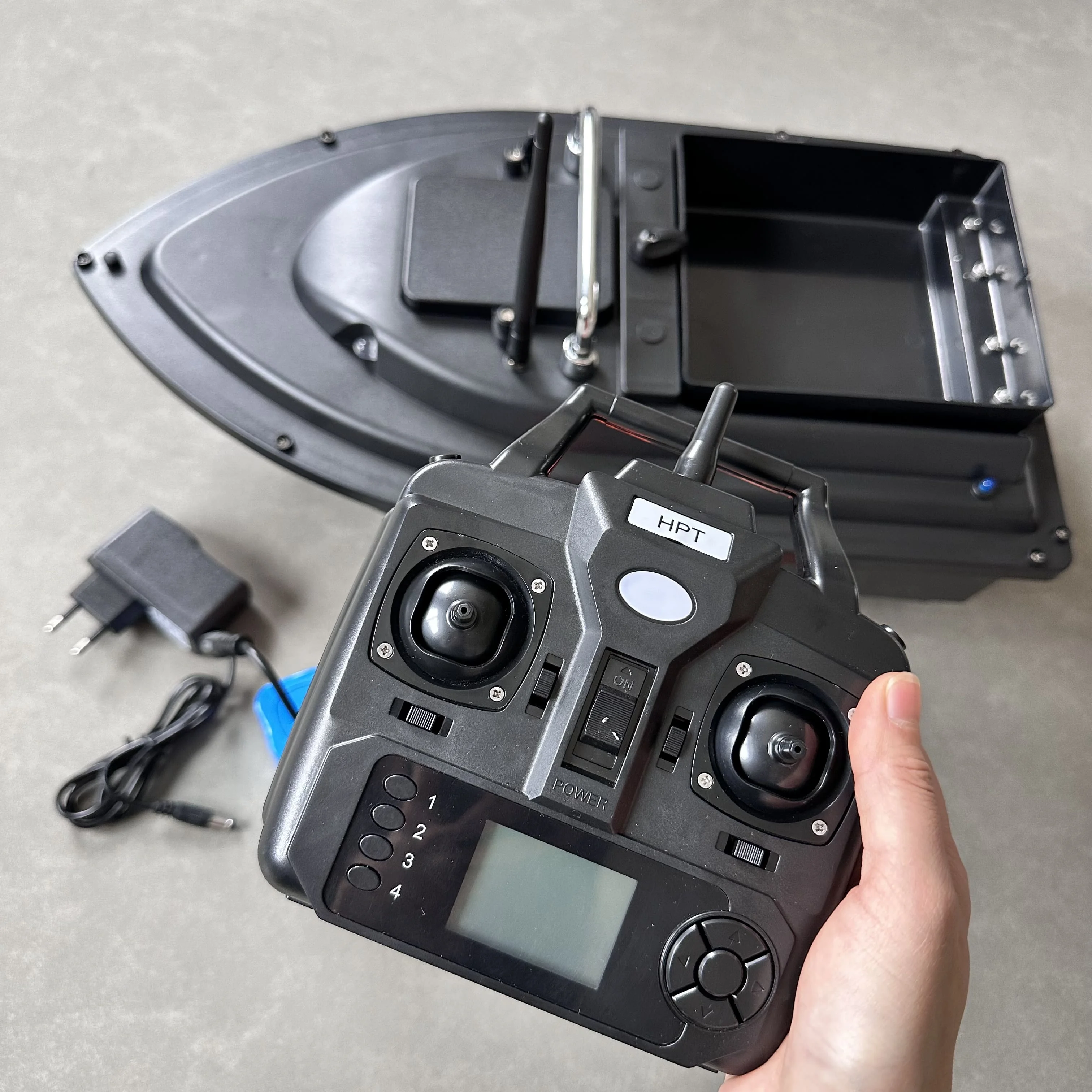 Carp Fishing Equipment with GPS Fish Finder Sonar Plastic Baitcaster Reels for Bass Catamaran Fishing Bait Boats