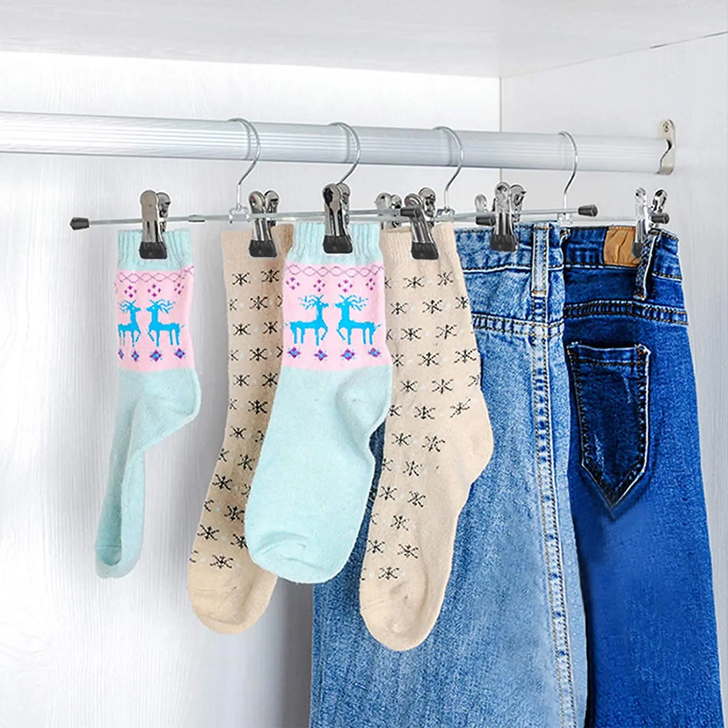 Metal iron pants with clamps non-slip hanger not easy to fall , suitable for pants , skirts , towels , etc