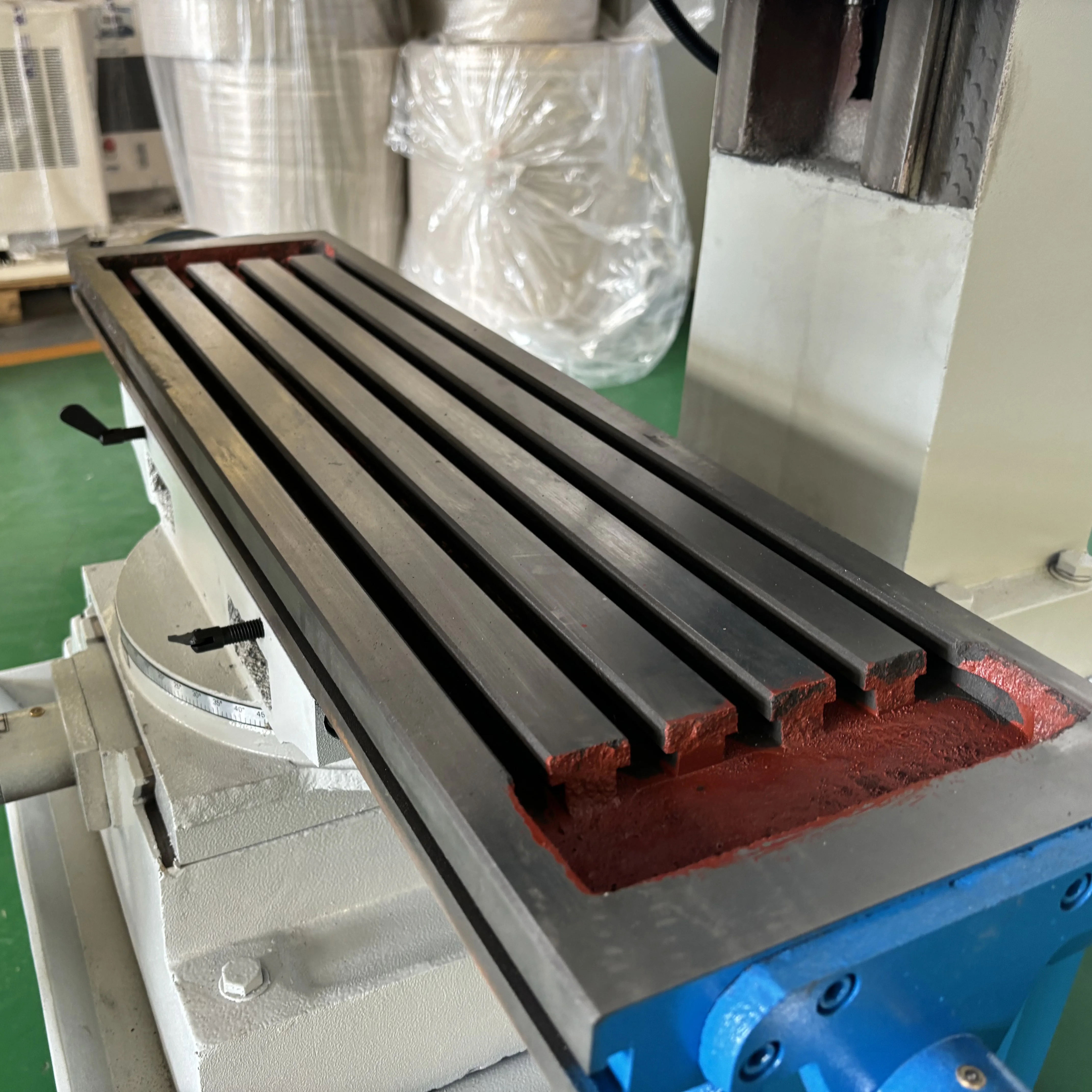 Hot Sell ZX50C Manual Small Multi-Function Drilling Milling Machine Universal Light Duty Construction Work 220V MT4 Spindle