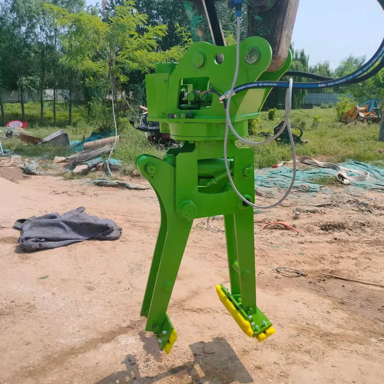 PLE Hot Selling Kerb Stone Clamp Lifter Tongs China Mechanical and Hydraulic Clamps