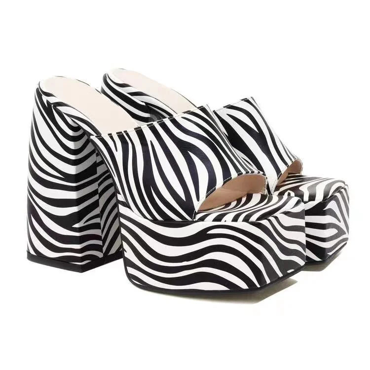2023 New Hot Sale Thick Sole Ladies Slippers 35-43 Summer Ladies Sandals
