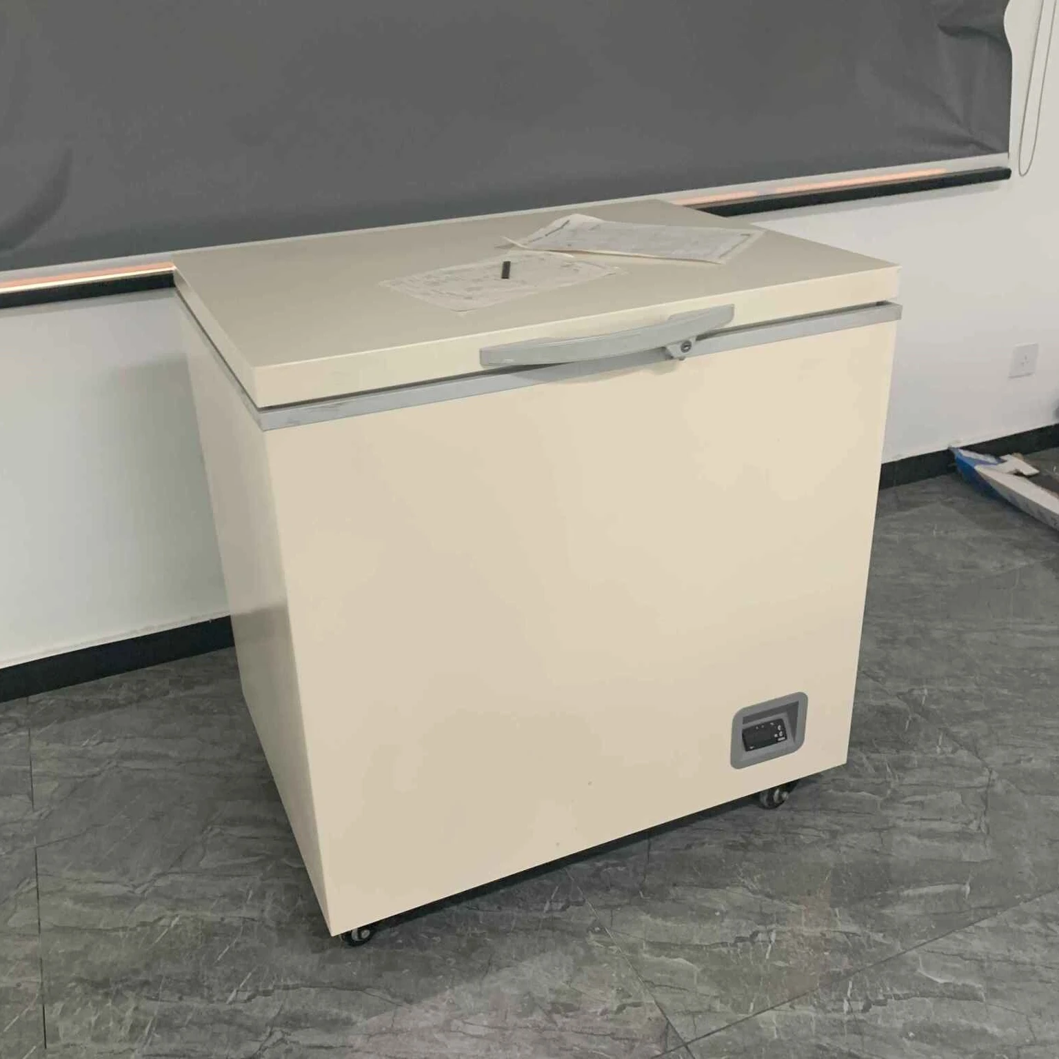 Portable 80 Ult Freezers Wl-25W20 Medical Fridge Transport Vaccine Display Deep Freezer