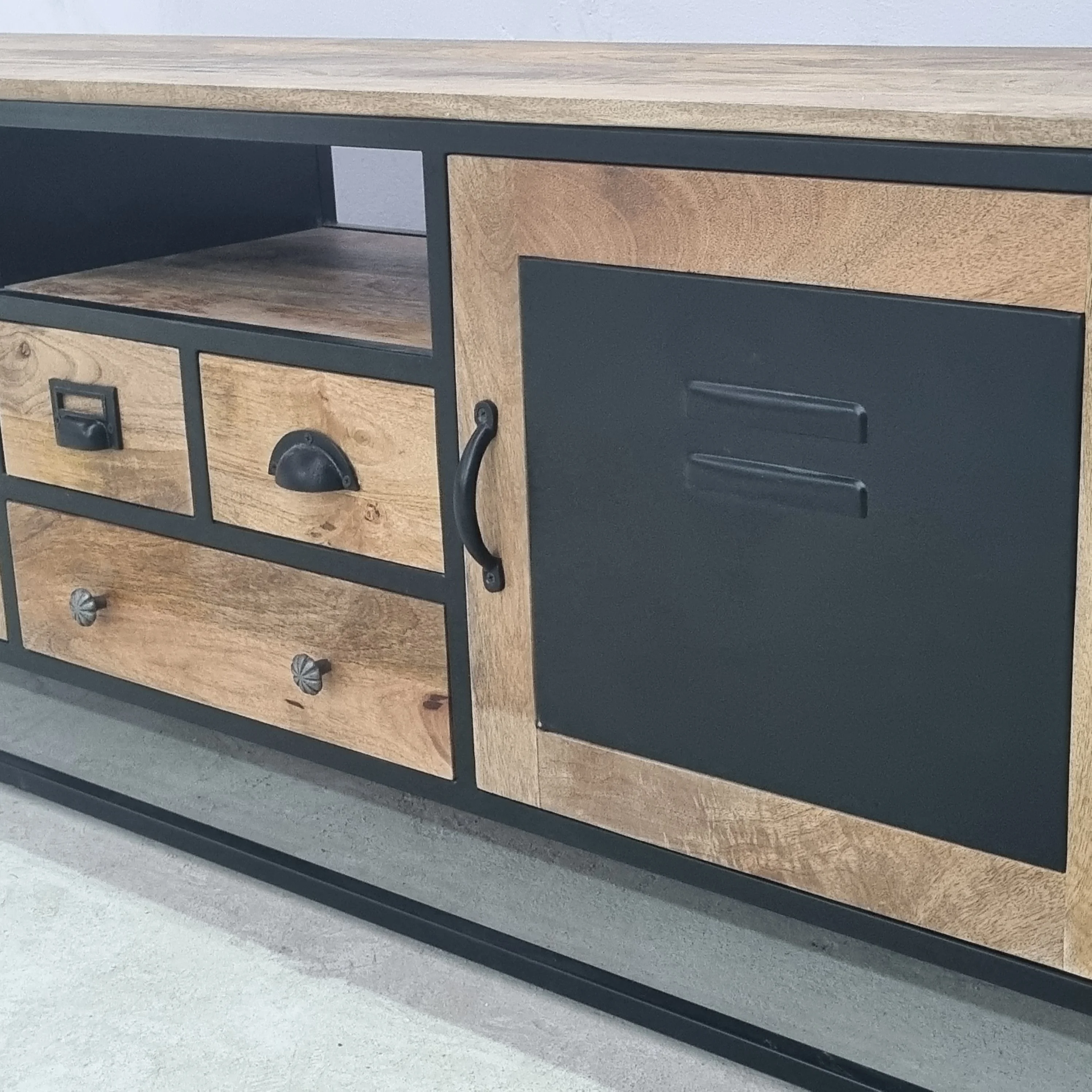 2024 Latest Design Modern Home Furniture Best Selling TV Stand with 3 Drawers and 2 Doors Storage Features for Living Room