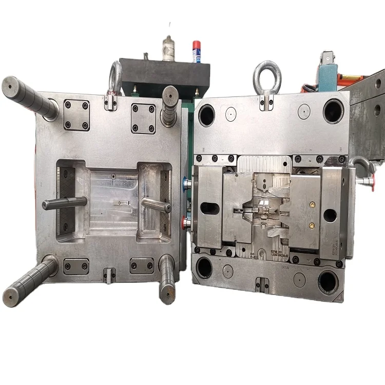 ISO9001 Standard High Quality Plastic Injection Mold for Plastic Parts of Automatic Cars