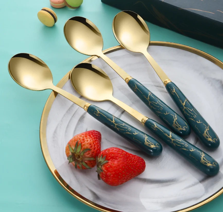 New 2024 Cutlery Set Specialized Wholesaler Stainless-Steel Plastic tea spoon And Fork Set Stainless Dinnerware Sets Luxury