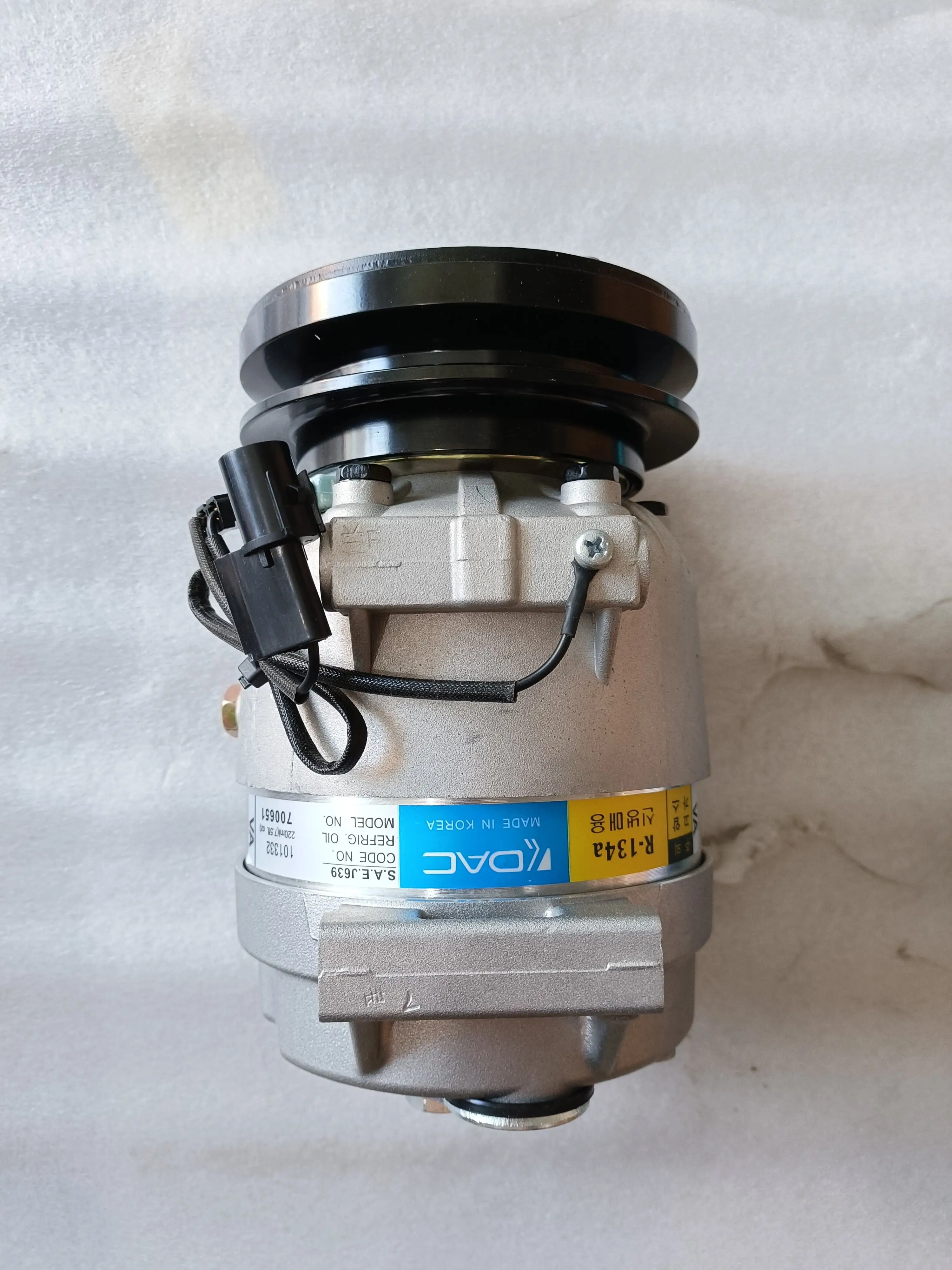 Original spare parts Diesel injector nozzle D28-001-900+A 0950007050 common rail injector for sale