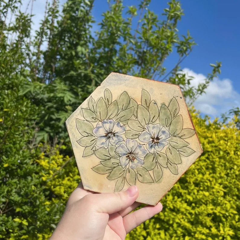 Vintage embellished handmade tiles Hydrangea patterns hand-painted hexagonal tiles for decorative wall hanging picture gifts