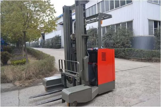 Equipment Narrow Aisle 4 Way Electric Reach Forklift 2.5t Capacity
