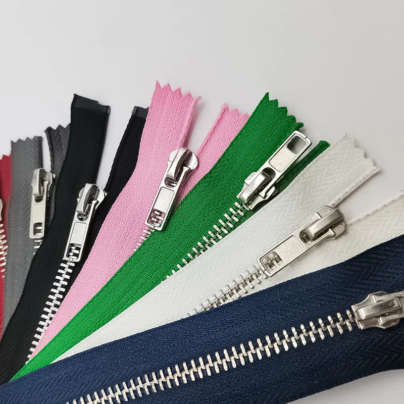High quality HENGWEI Brand metal zipper rolls for closures #3 #5  custom Colorful durable teeth gold jacket metal zipper