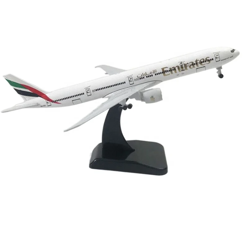 Gifts & Crafts Items Scale 1:200 20cm Alloy Material Boeing 777 Emirates Airline Diecast Airplane Model with Wheels