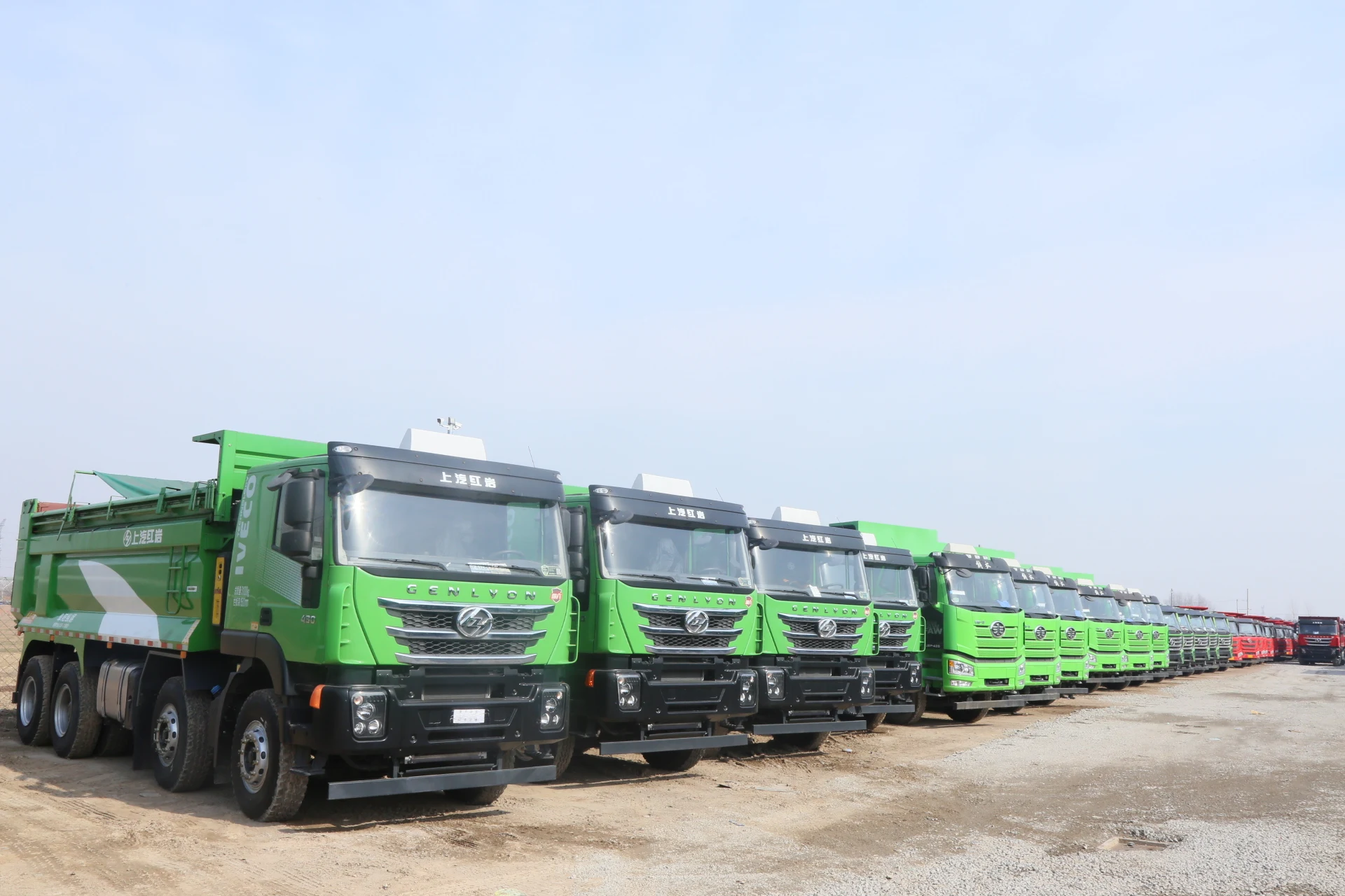 Самосвал грузоподъемностью 10 колес dongfeng 25 тонн