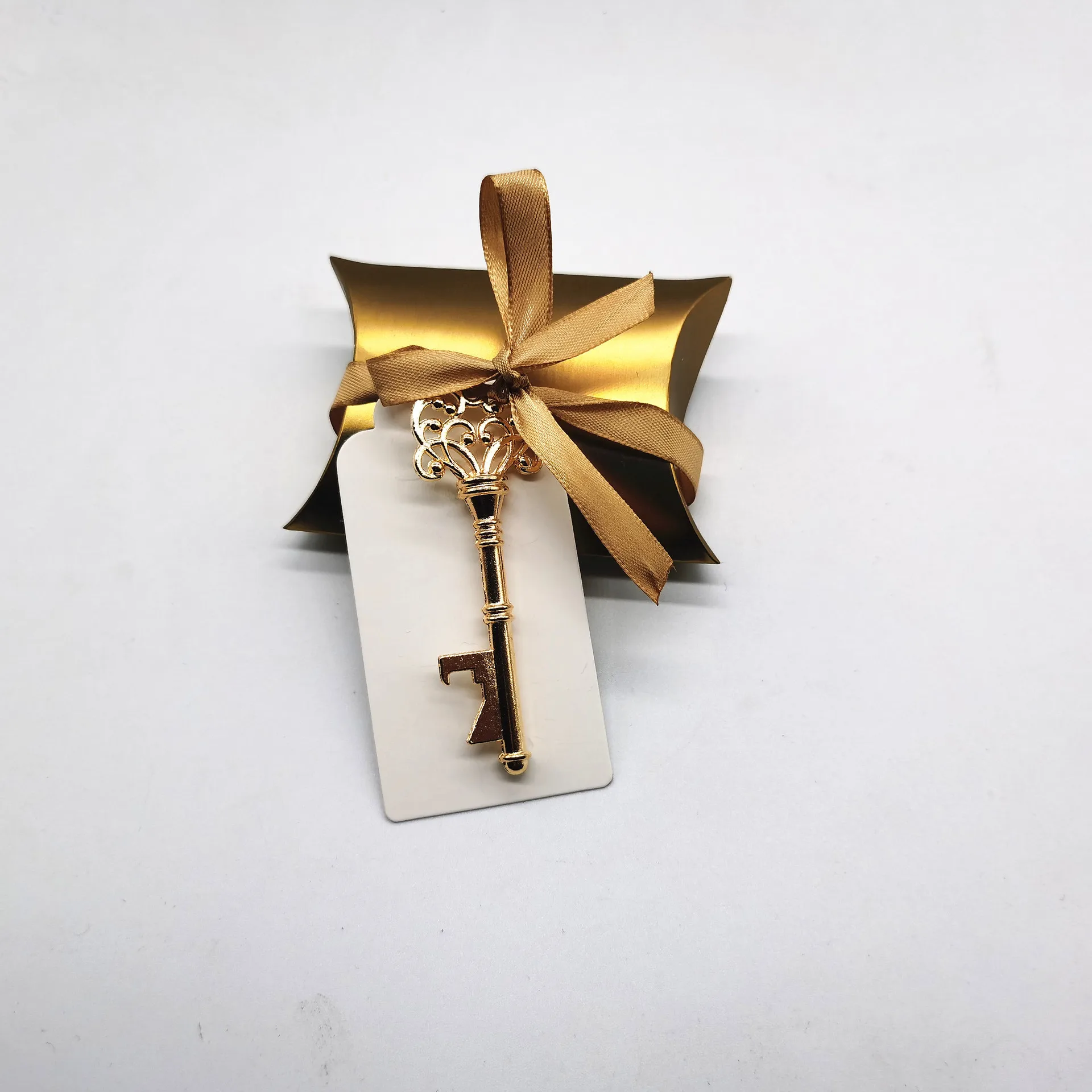 50pcs box Wedding Favors for Guests, Bulk Wedding Party Favors, Wedding Gifts for Guests with Vintage Skeleton Key Bottle Opener