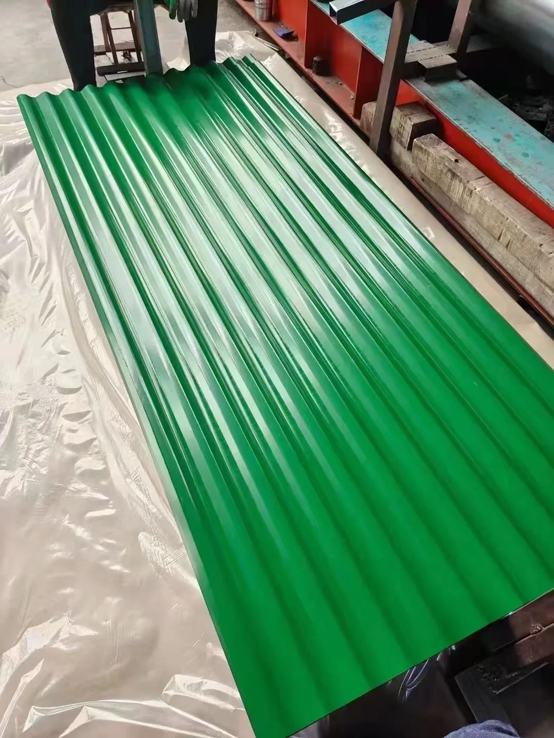 Color Coated Zinc Coated Roof Galvanized Steel Corrugated Roofing Sheet