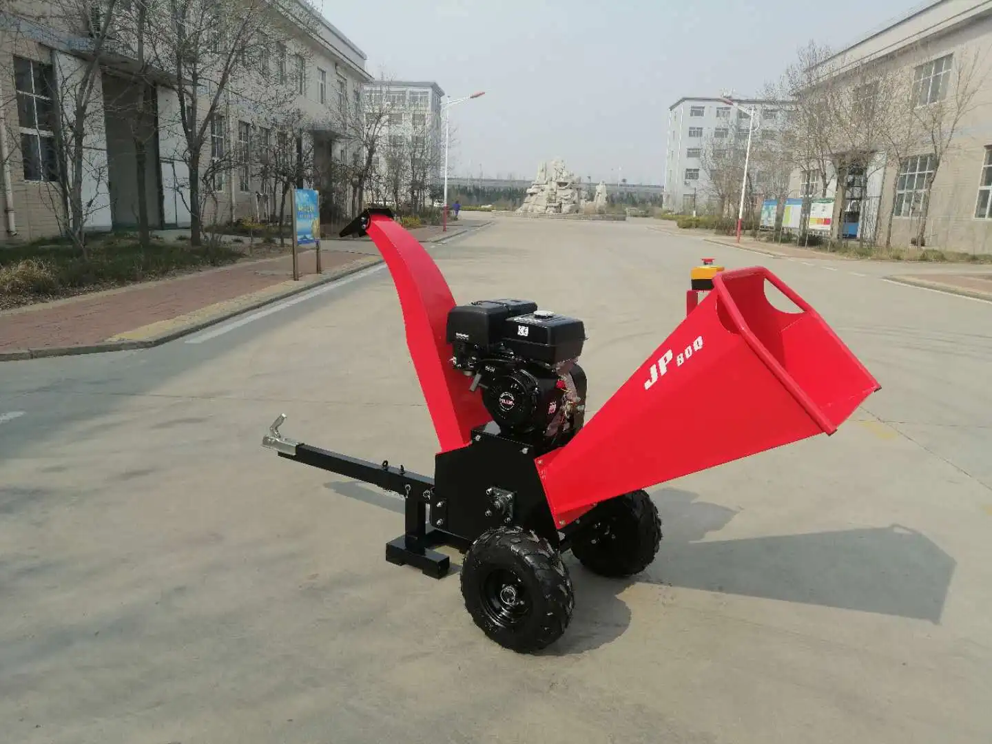  13 л.с. ATV дробилка с бензиновым