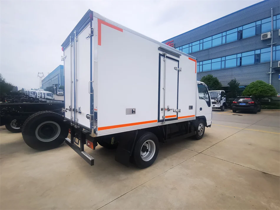 The New 4.2m Isuzu Fresh Meat Frozen Food Transport Truck Manufacturers Direct Supply
