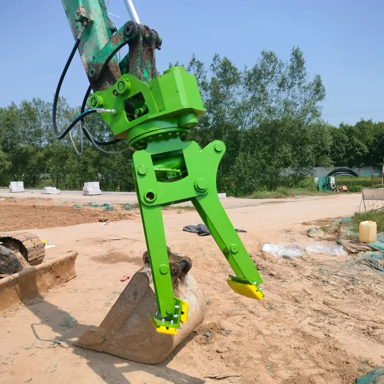 PLE Hot Selling Kerb Stone Clamp Lifter Tongs China Mechanical and Hydraulic Clamps