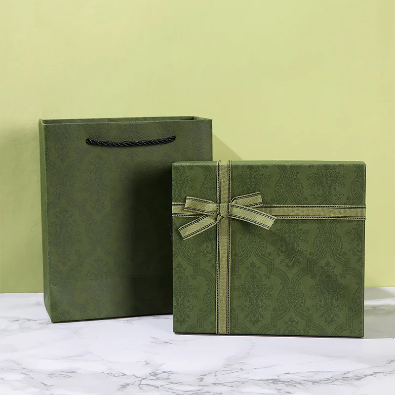 Wholesale Hot Selling Latest Fashion Design Green Paper Gift Packaging Boxes for Skincare