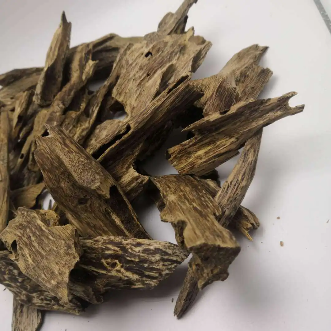 Factory  Sale Vietnam Oud Bakhor Wholesale Natural Wood Agarwood Chips High Quality Wood Fragrance Chips Agarwood