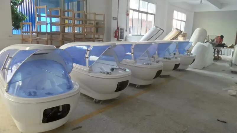 Hydromassage Bathtub with Chromotherapy Lamps / Spa Capsule with Sonotherapy Speakers