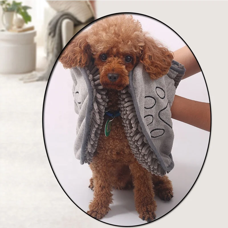 Pet Grooming Microfiber Dog Towels for Drying Dogs Super Absorbent Soft Bath Towel with Hand Pockets for Pets