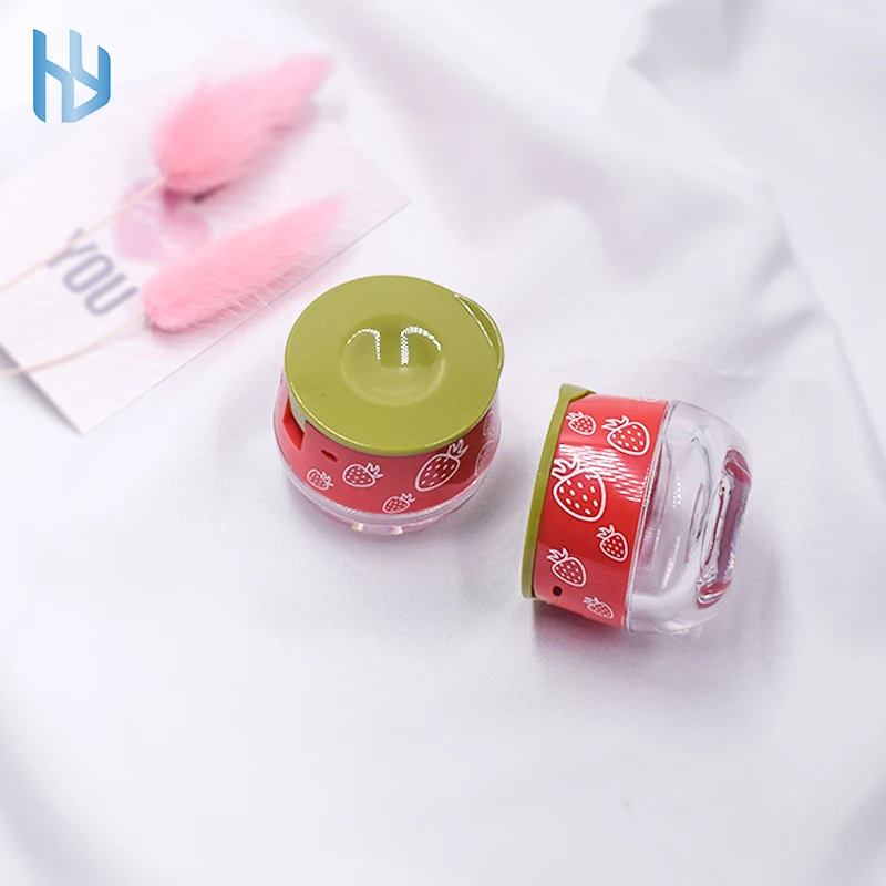 2022 Fashion Unique Cosmetics Plastic Container Lip Balm Containers Private Logo Lipstick Container Cute Jar