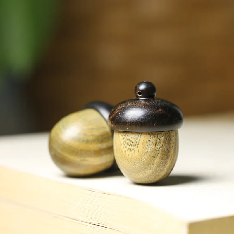 Creative newest 2022 mini openable wooden Acorn pocket pill holder pendant