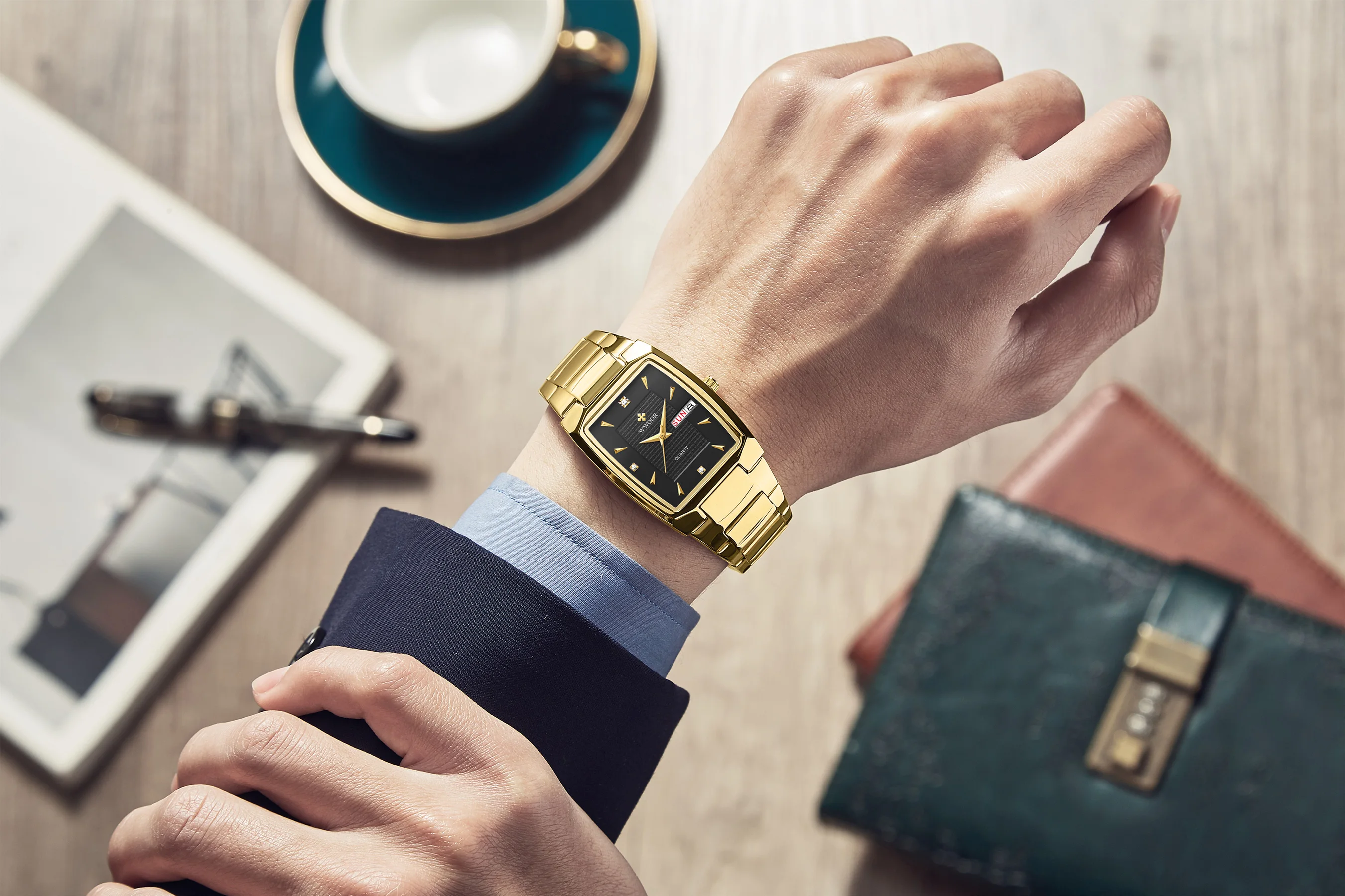 New Arrival WWOOR 8837 Gold Quartz Mens Watches Square Fashion Business Watch Waterproof