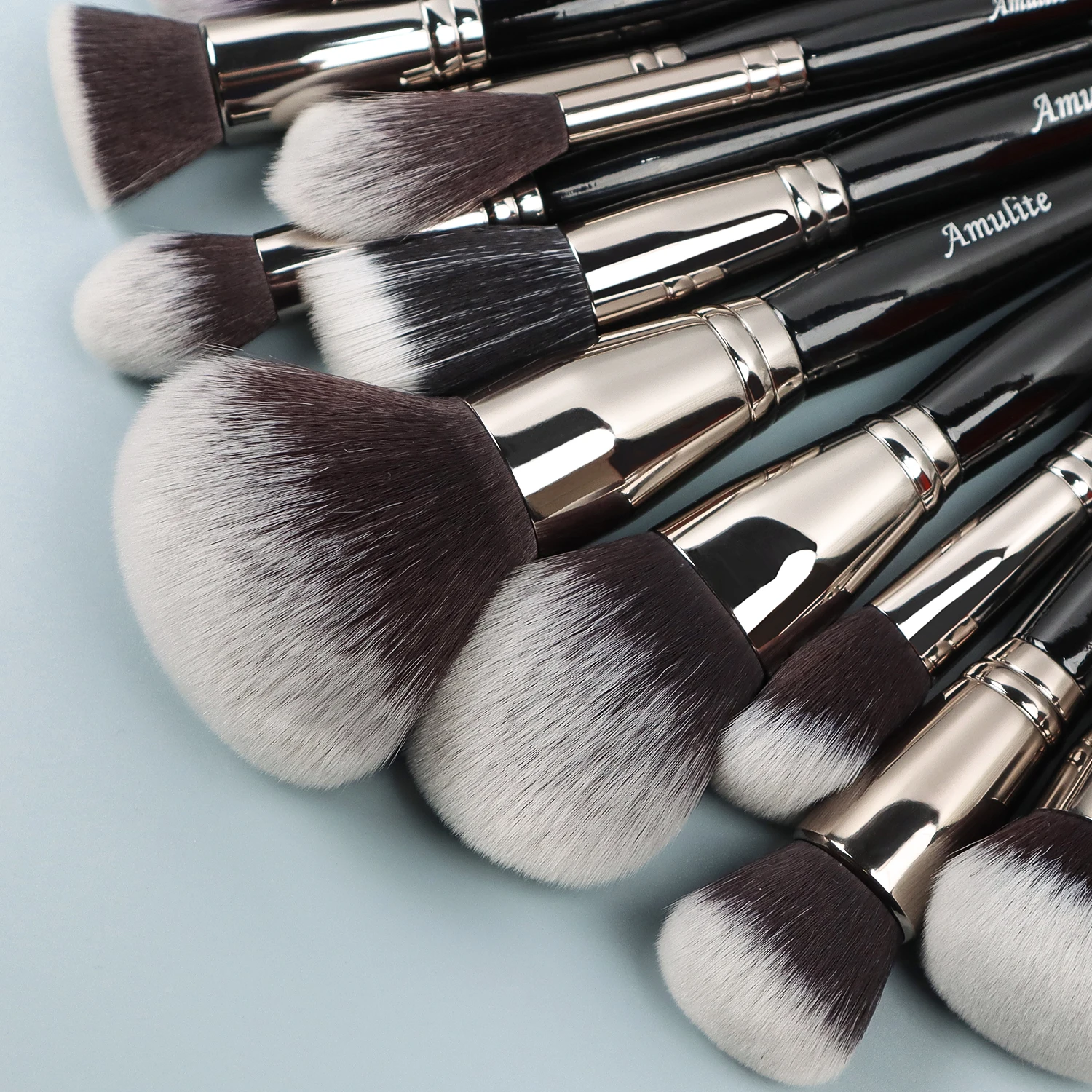 New Arrival 36 Pcs Professional custom logo Makeup Brushes New Designed Wholesale wooden handle High Quality Makeup Brush Set