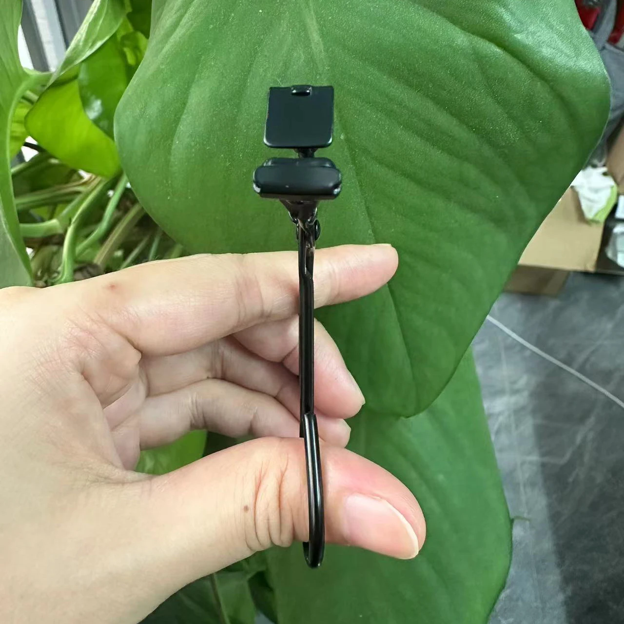 Popular black carbon steel false eyelash curler Small Eyelash Curler Mini Mini Details Part of Eyelash Curler Beauty Makeup