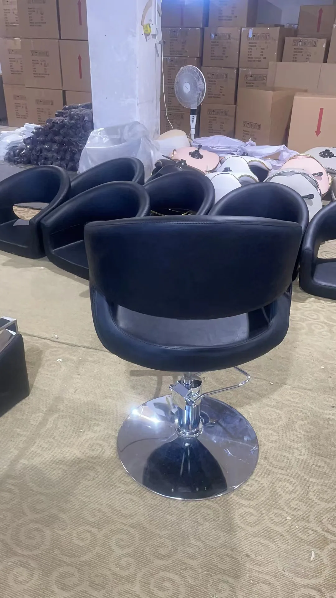 MOQ 1 High Quality One-Step Connection  Aluminum Workshop Barber Chair Hydraulic Chair Recline Chair 10 Years Warranty