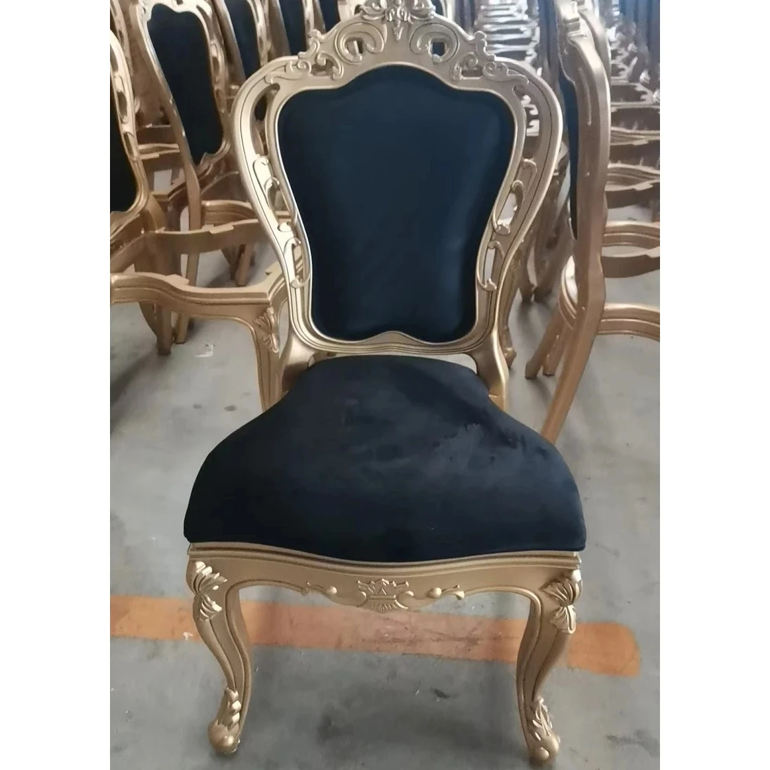 Rental Stackable Louis Banquet Chairs for Hotel and Restaurant Hall Using