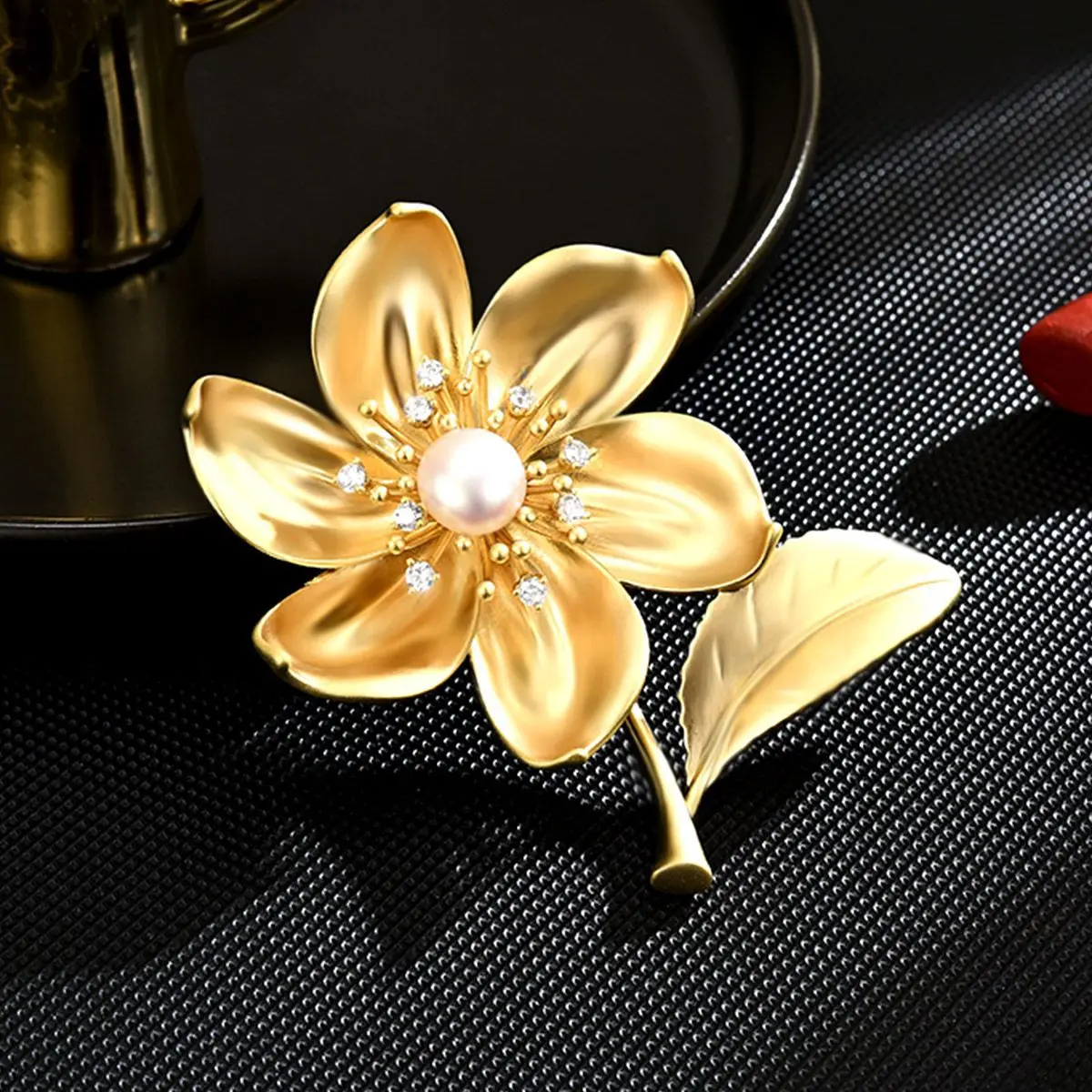 Jachon  fashion jewelry brooches Rhinestone Pearl Flower Brooch Matte Gold Metal Badge Pin Floral Corsage Clothing Accessories