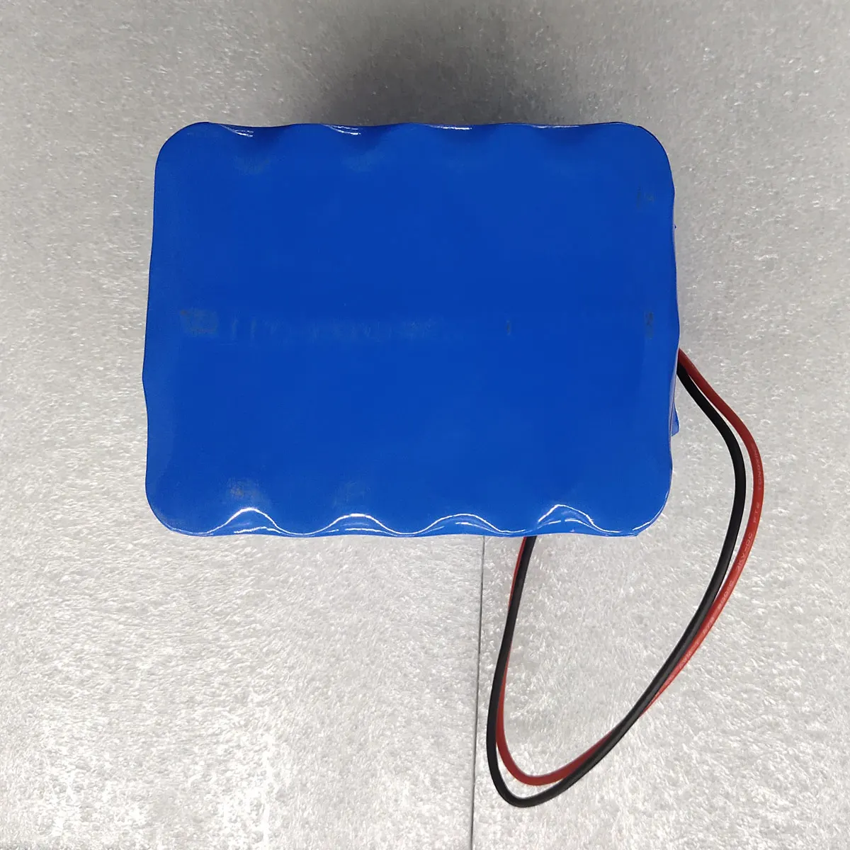 Customization 3S5P 4S4P 4S5P 11.1V 14.8V 8800mAh 11Ah Lithium Ion Battery Pack with BMS for Chauvet LED