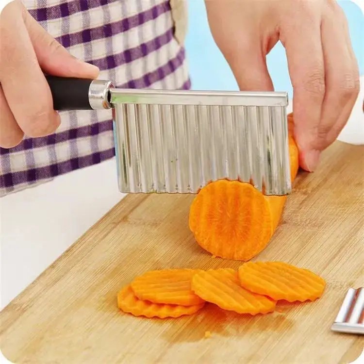 Stainless Steel Potato Chip Slicer Dough Vegetable Fruit Crinkle Wavy Slicer Knife Potato Cutter Chopper French Fry Maker