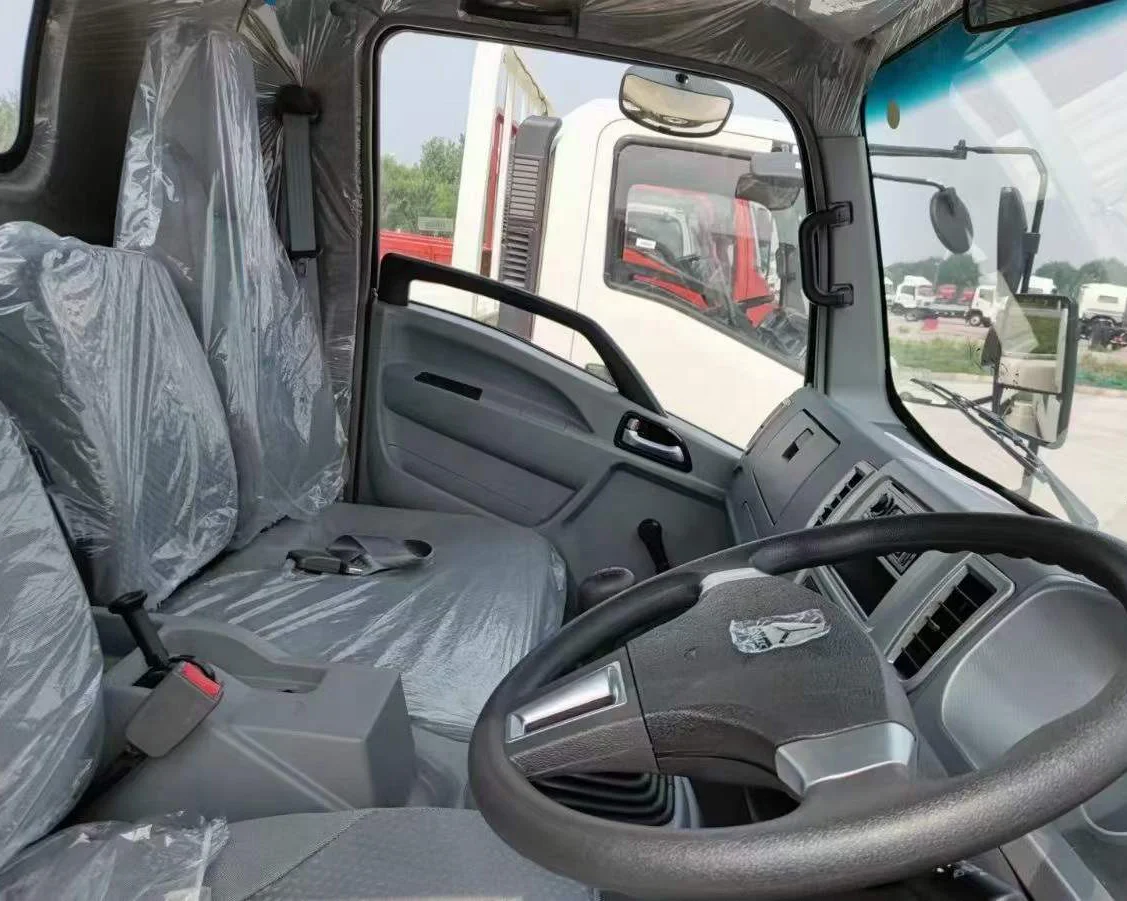 Factory Supply Sinotruk Howo 4x2 Light Cargo Truck 116HP 5 Ton Cargo Truck