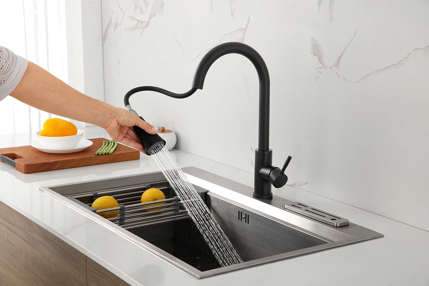 kitchen faucet F80027MB