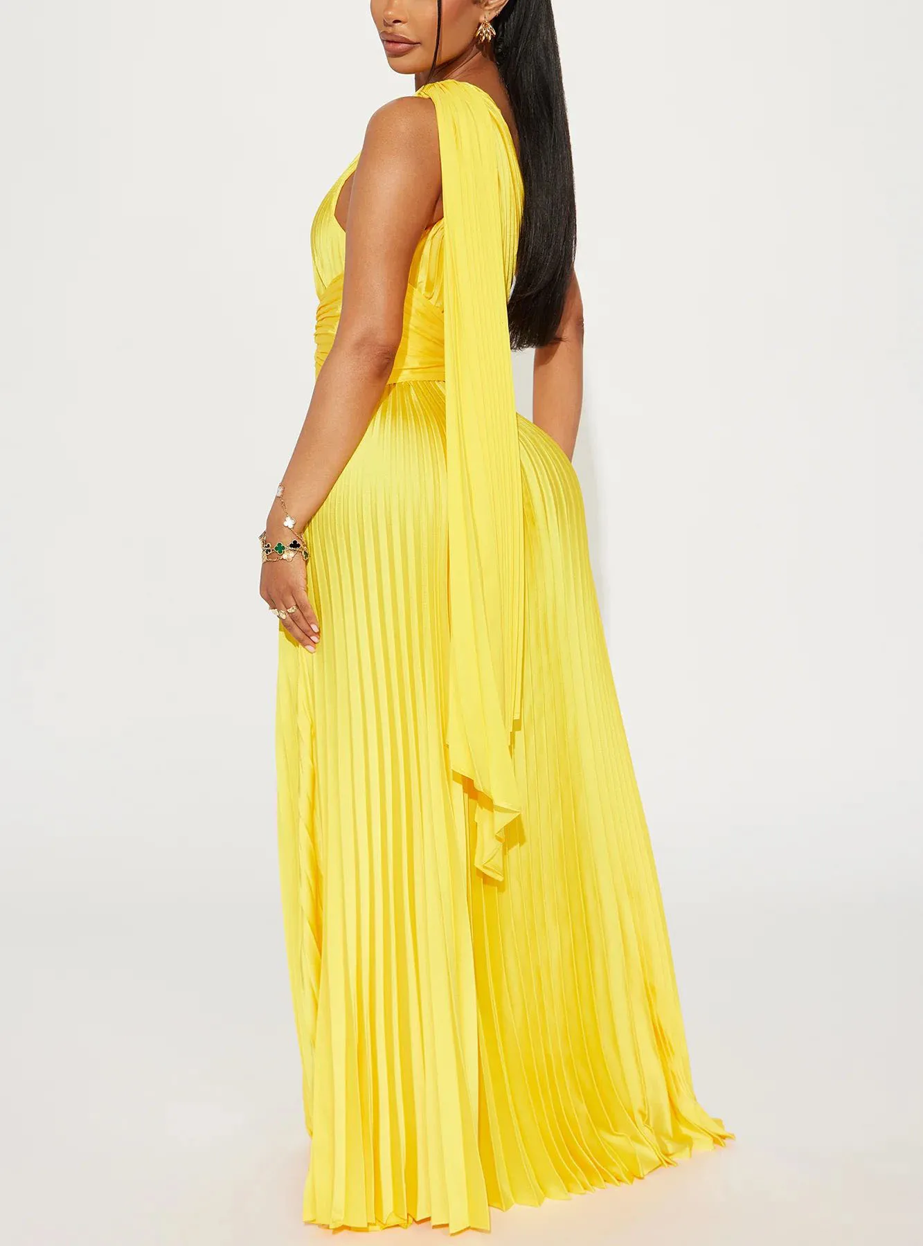 Low MOQ Custom Ladies Elegant Evening Dress One Cold Shoulder Solid Yellow Color Fashion Summer Clothing Women Pleated Dresses