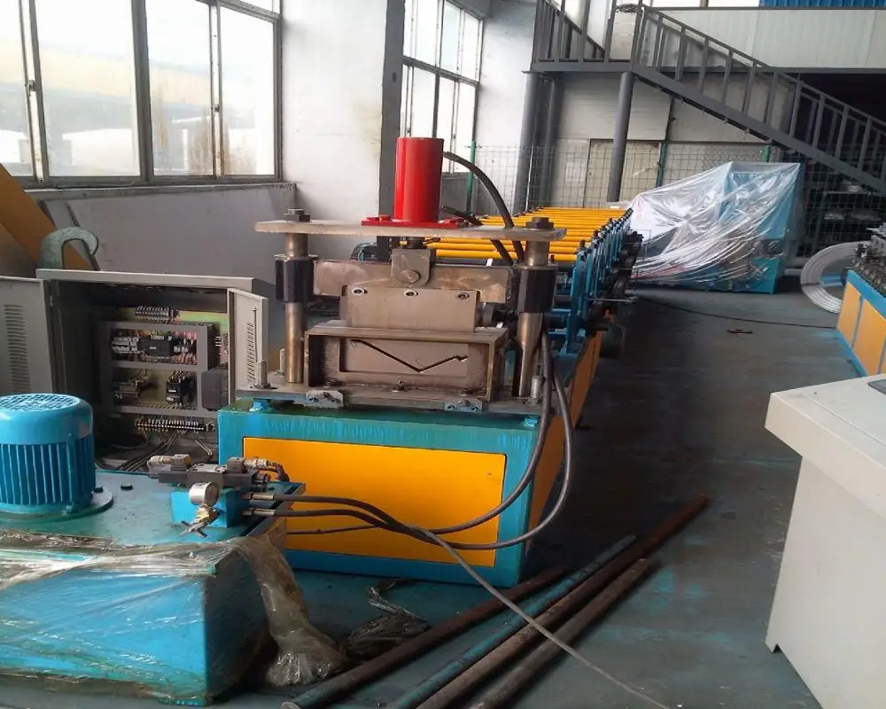 Glazed sheet roof ridge cap roll forming machine