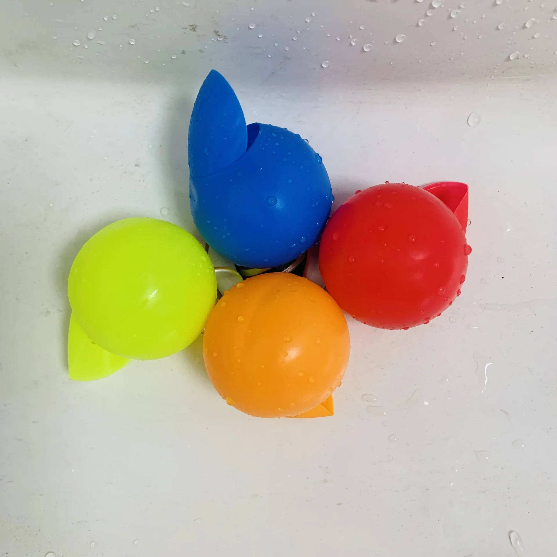 Reusable Silicone Water Ball, Quick fill self sealing Balloons Bombs, Summer Outdoor Indoor Water Fighting Toy for Kids