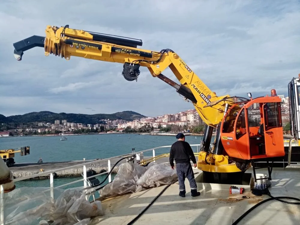 New 100 Ton Electric Deck Crane Pedestal Gear Motor Components Gantry Crane Construction Multiple Loading 8 50 2 10 Ton