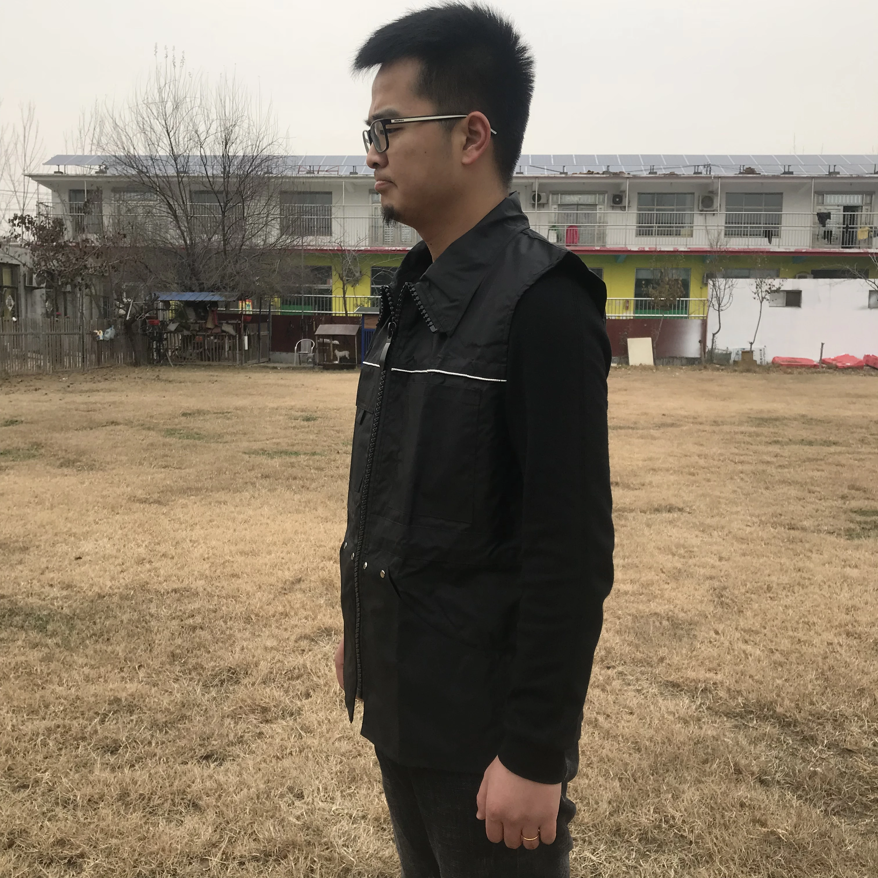 with ball releasing pocketbite suit trainer vest