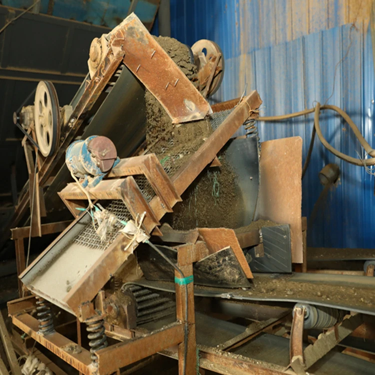 Golden Expanded Vermiculite for Hydroponic Systems and Greenhouses CN;HUN 120-180kgs/m3 ISO9001 3%max 7-11 2530102000