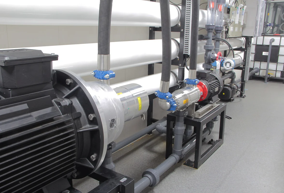 Seawater desalination plant desalination water to drinking water