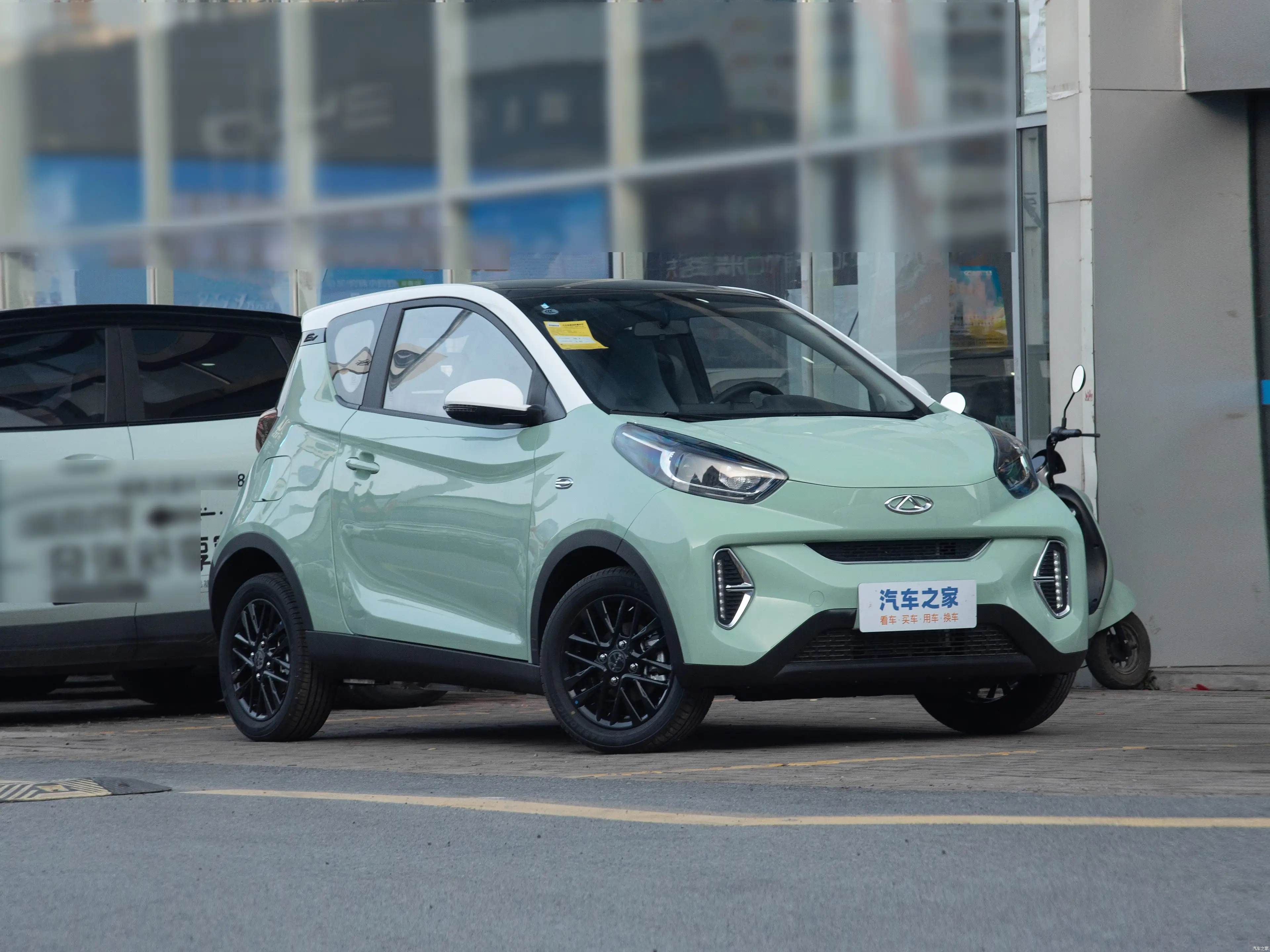 Little Ant Wholesale Cheap 251 301 408km Electric Vehicle New Energy Autos Chery EV Used Cars Mini Car