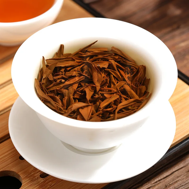 High Quality Organic Chinese Yunnan Black Tea Factory Wholesale Bulk Loose Leaf Health Tea Hand-Picked Tea Leaves