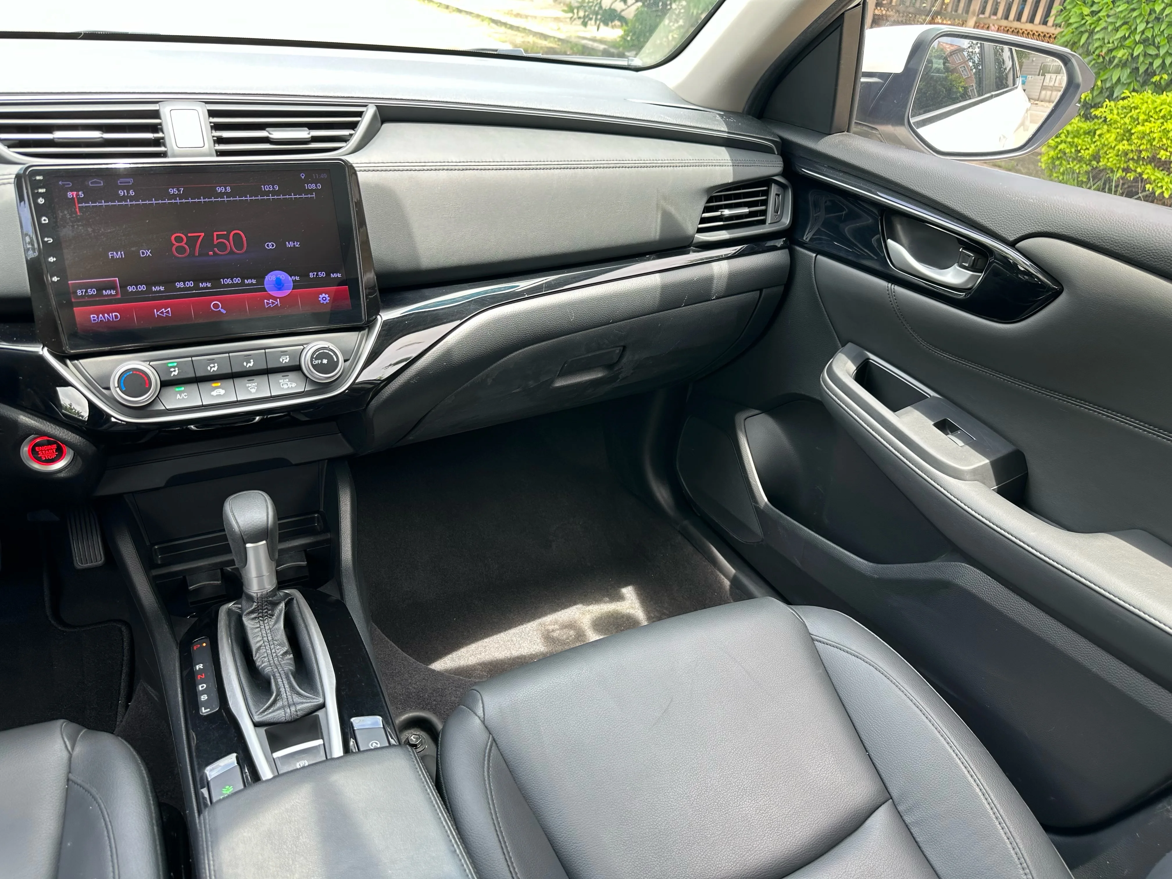 Высокое качество Подержанный автомобиль для продажи Honda Lampai 2019 180Turbo CVT Deluxe Edition
