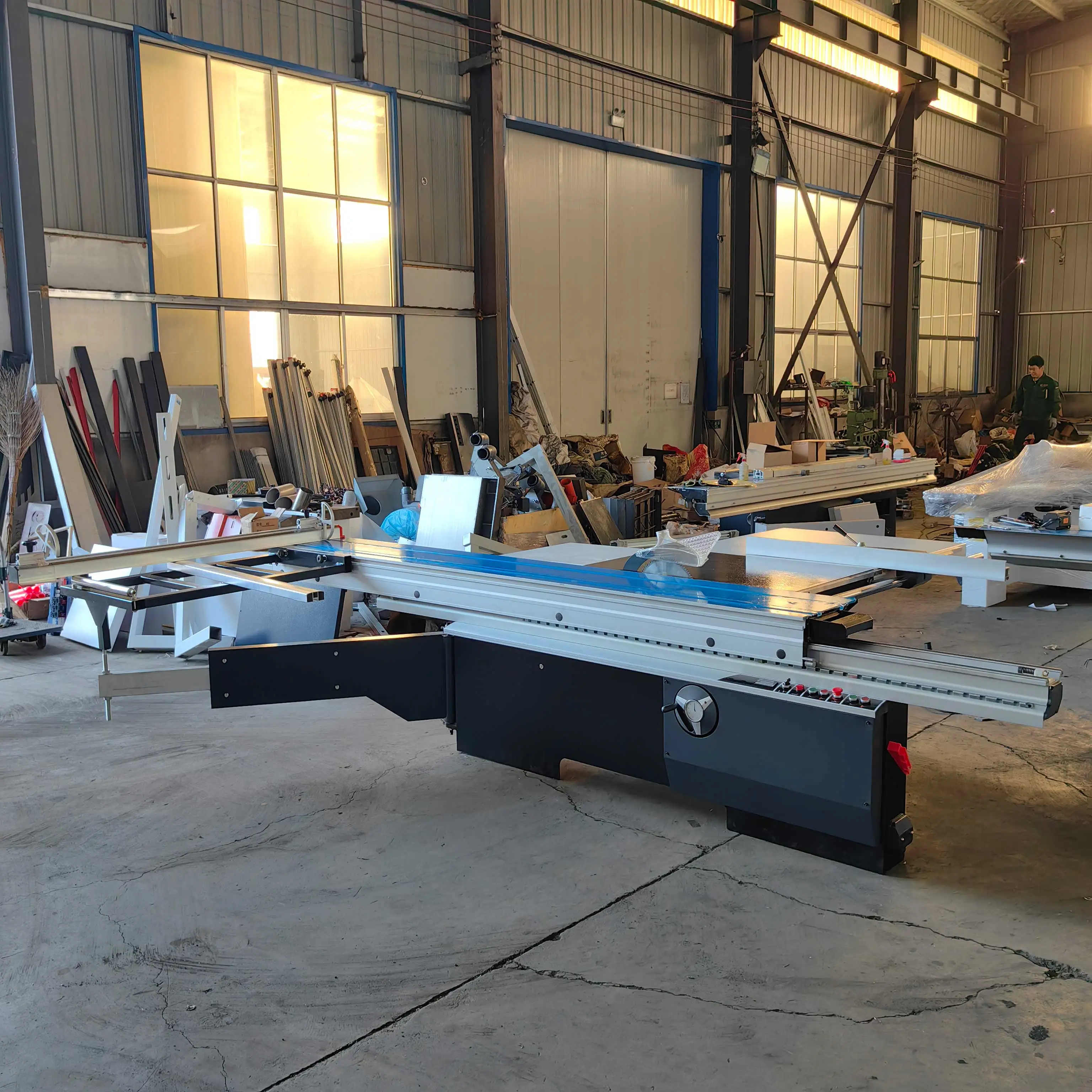 Wood table saw sliding machinery precision cutting saw woodworking sliding table saw for sale