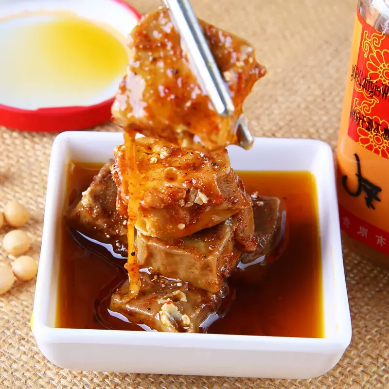 Laoganma wholesale Red Oil Fermented Bean Curd Bean Curd  260G Flavored Soybean Sauce with Chili