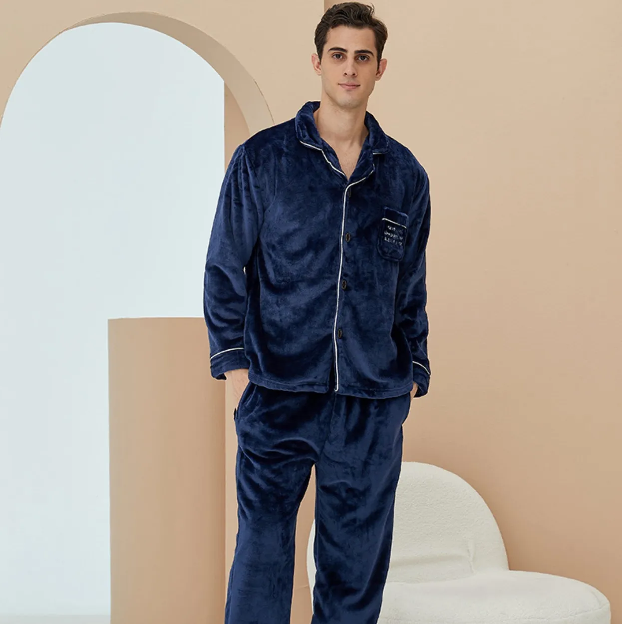 Hot selling winter women men home clothes sleepwear coral velvet winter front open long sleeve pajamas set